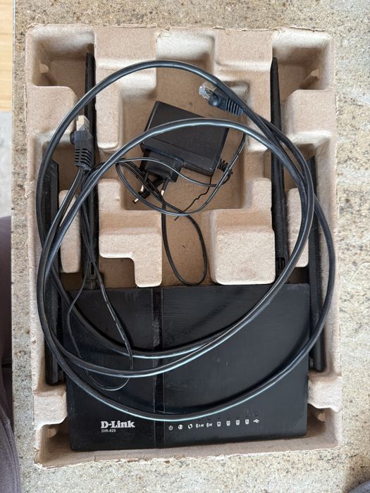 Router D-Link DIR-825 Wireless AC1200 Dual Band Gigabit