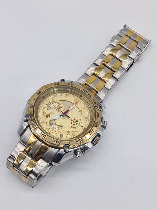 Relógio analógico EDIFICE 550