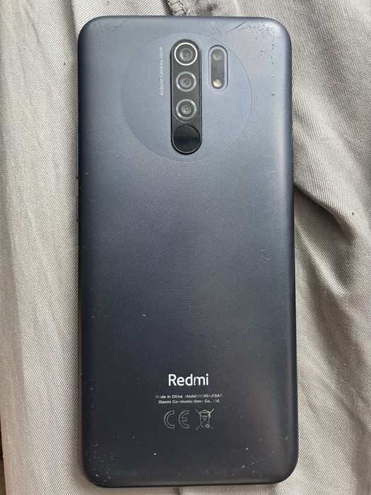Xiaomi Redmi 9 - pekniety wyswietlacz