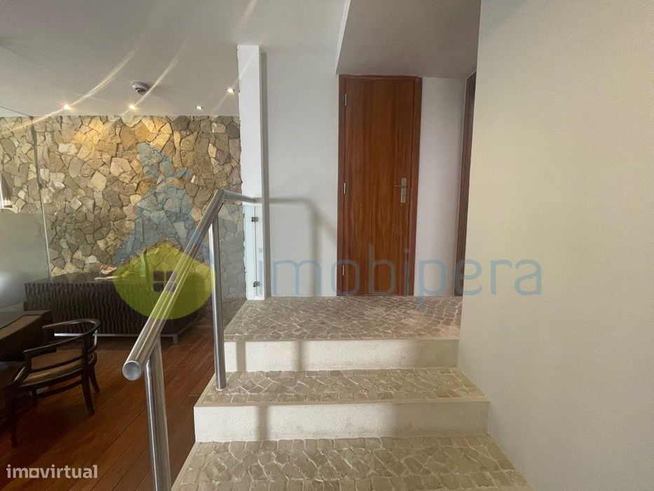 Algarve Carvoeiro para venda apartamento único localizado no coraçã...