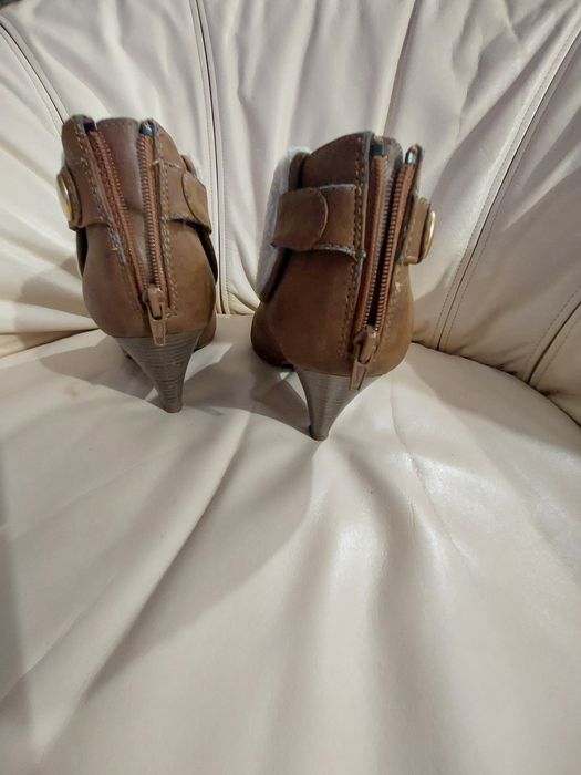 Wiosenne  botki rozmiar 8