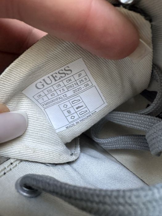 Guess ( 39 р ) 25.5 см