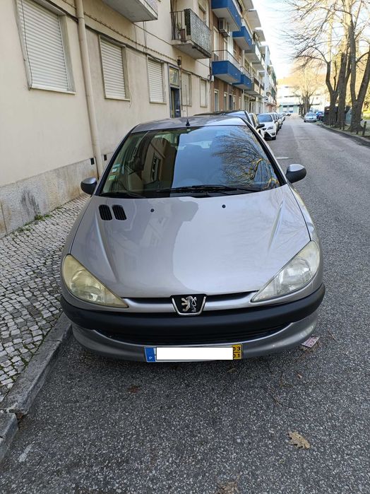 Carro em muito bom estado
