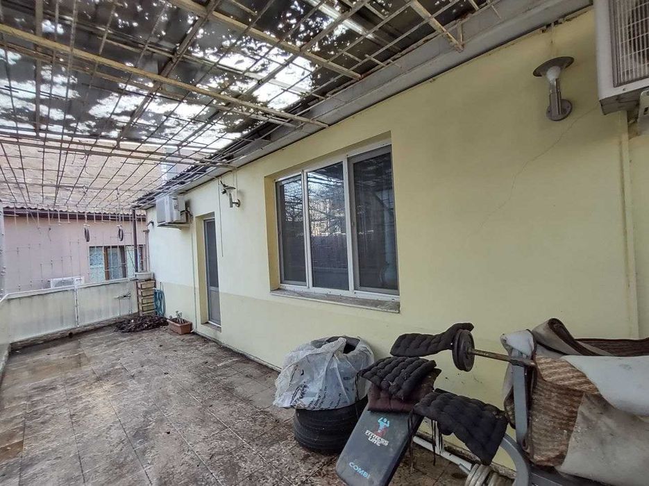 Двухэтажная квартира с ремонтом и своим двором на Молдаванке