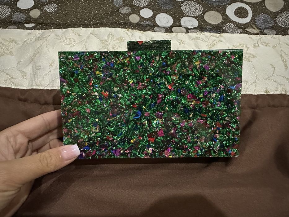 Pochete nova multicolorida