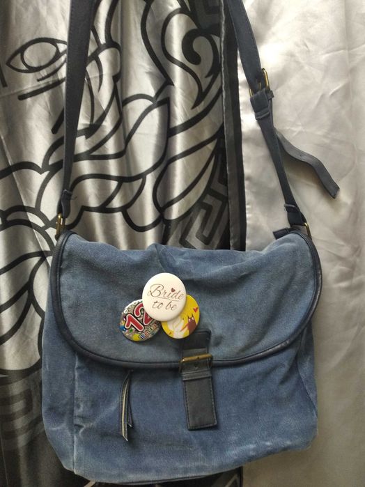 Сумка полотняна для дівчинки тінержеська на довгій ручці зі значками