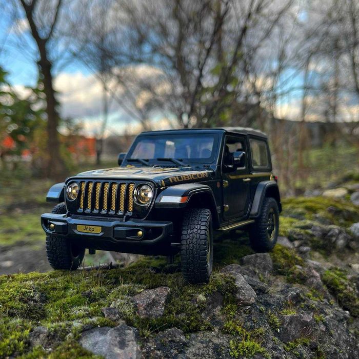 Металева Колекційна модель 1:24 Jeep Wrangler з підсвіткою фар, звуком