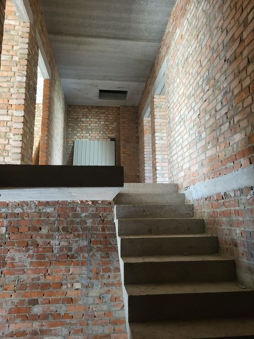 Котеджі в центральній частині міста за спеціальною пропозицією