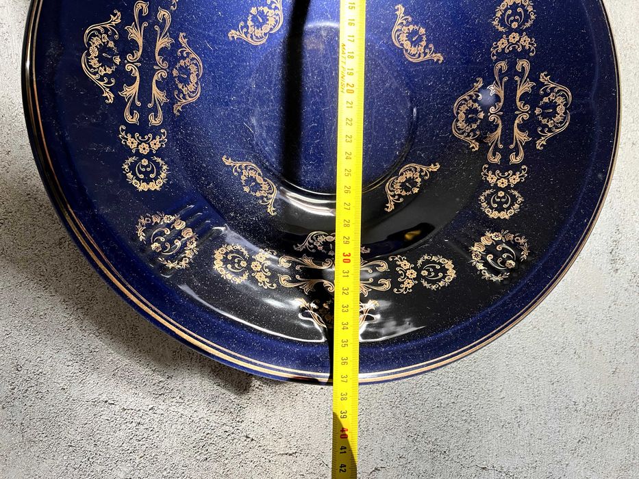 Taça de cerâmica azul