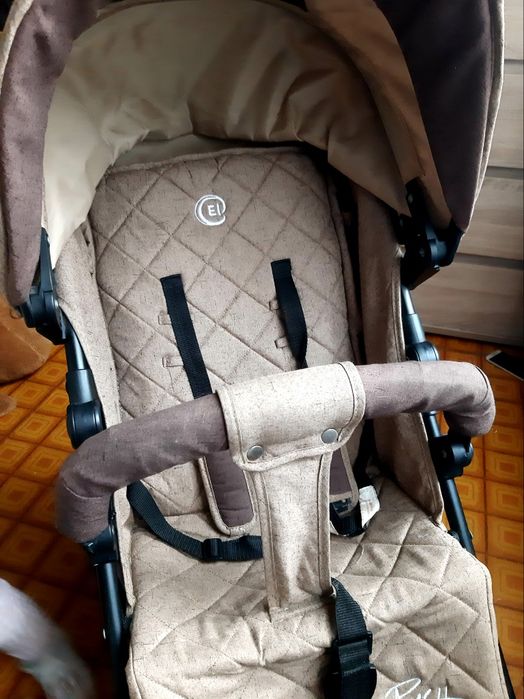 Коляска прогулочная