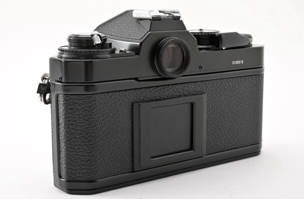 Nikon FE2 - 35mm Film Camera - como NOVA
