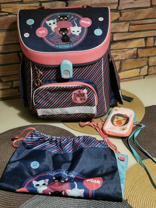 Tornister plecak Ars Una Magnetic 18 + dodatki zdrowe plecy