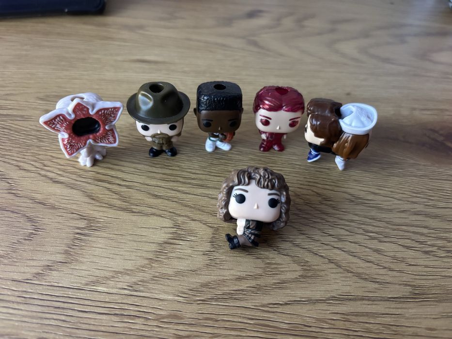 Обмен фигурок Очень страные дела