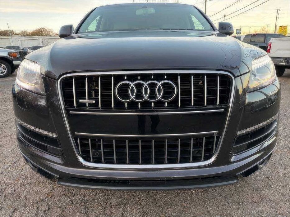 Audi Q7      2015