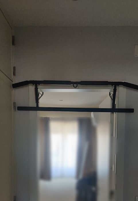 Barra de elevações para porta