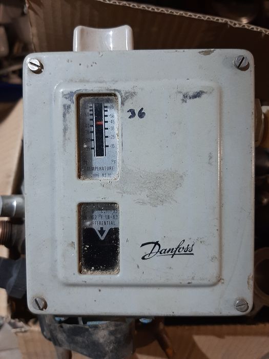 Реле температуры Danfoss RT 10
