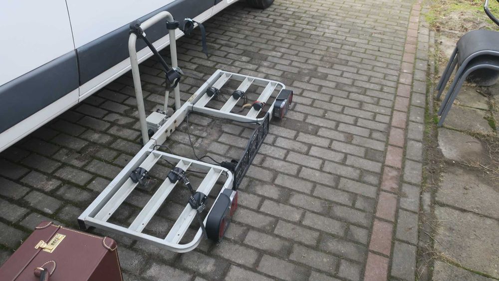 Bagażnik rowerowy na hak Eufab Platforma na 3 rowery