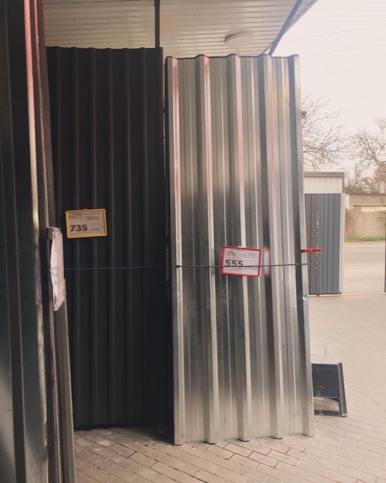 Бляха на паркан кришу металоштахет обширний асортимент