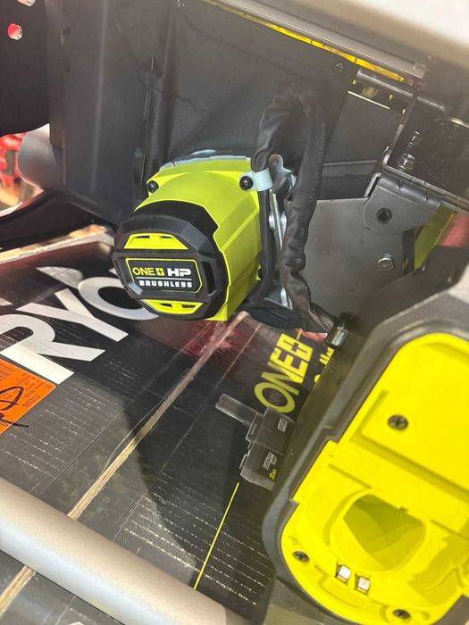 RYOBI PBLTS01K 18V Brushless 210mm akumulatorowa piła stołowa 2aku 4Ah
