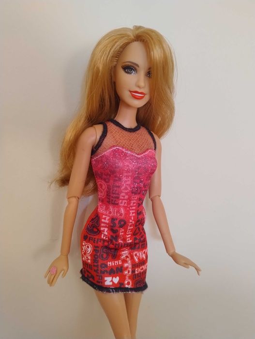 Barbie fashionistas Summer 2012 r. Artykułowana