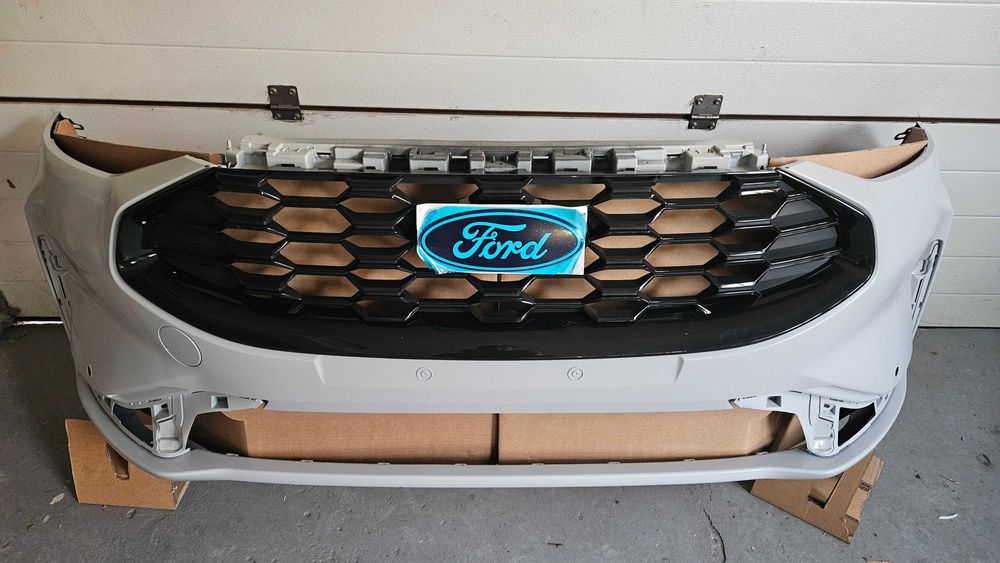 Новий Оригінальний Бампер Ford Kuga 2024 ST Line