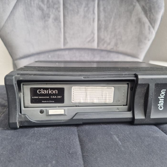 Zmieniarka Clarion pu-2590  z magazynkiem