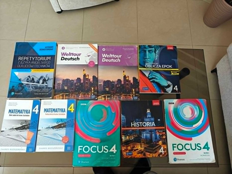 Książki do klasy 4 liceum/technikum 5 technikum + GRATIS