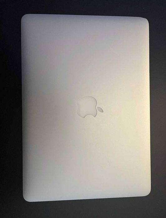 Laptop Apple MacBook Air 13.3" 256GB srebrny w super stanie