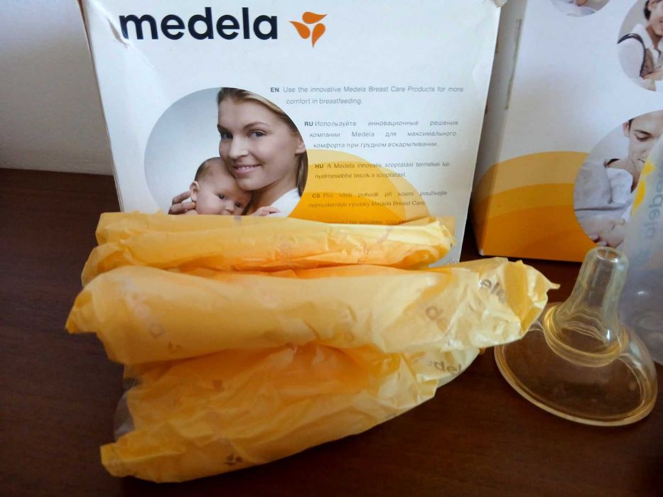 Молоковідсмоктувач Medela Harmony механічний