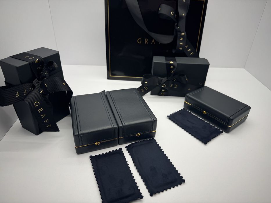 Фірмовий комплект під підвіс або сережки Graff Графф.Новий.