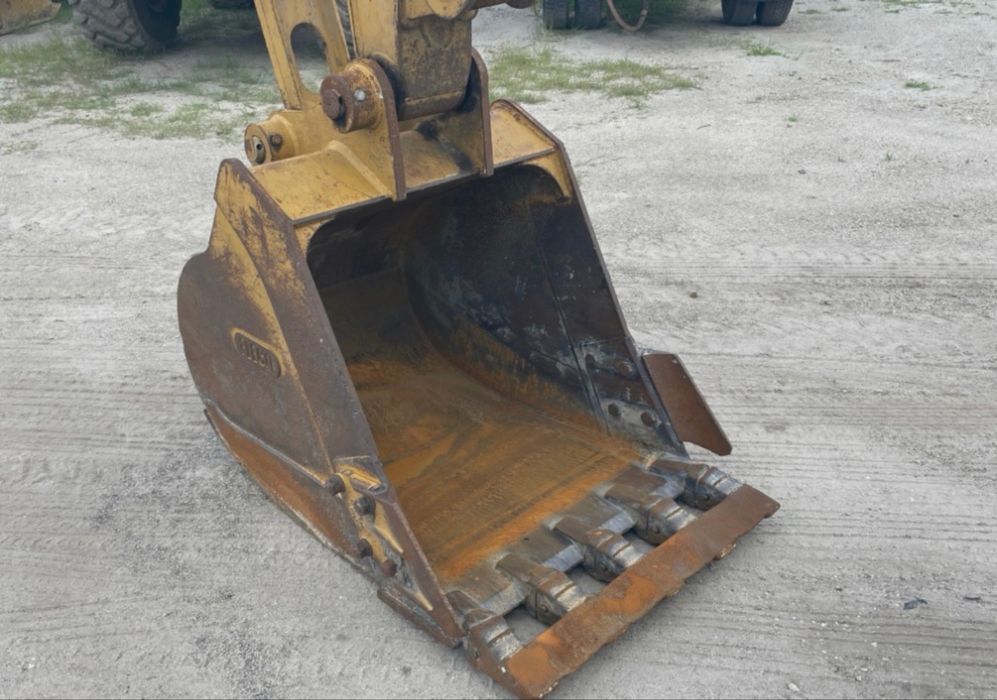 Retroescavadora usada