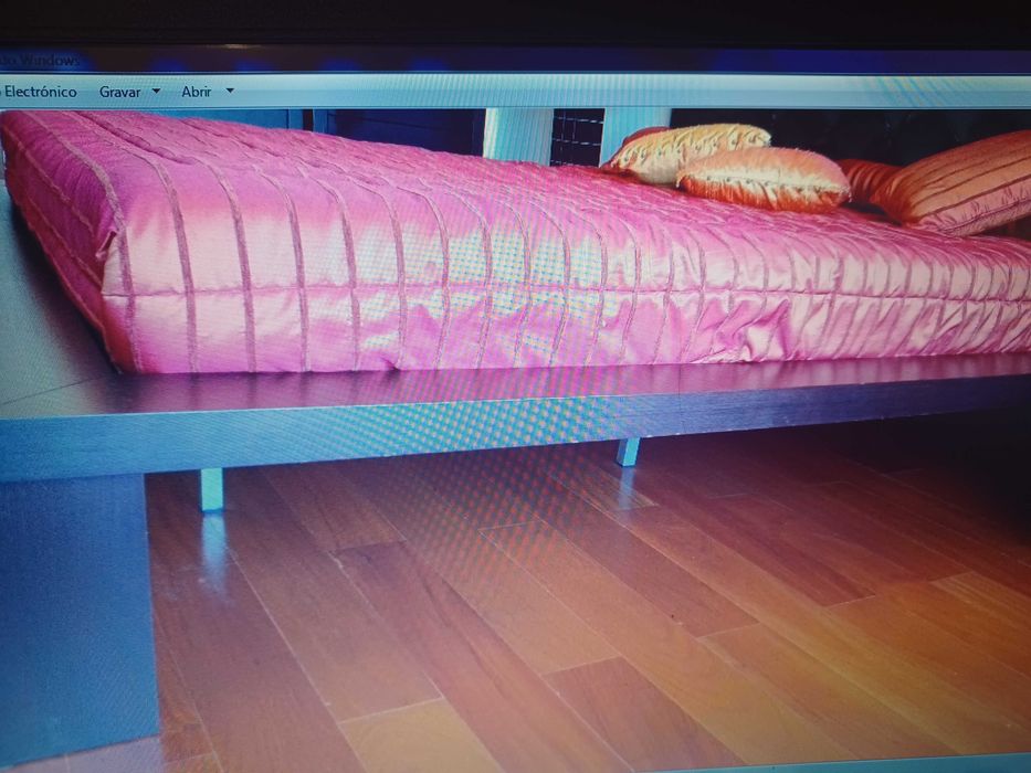 Quarto casal cabeceira em pele