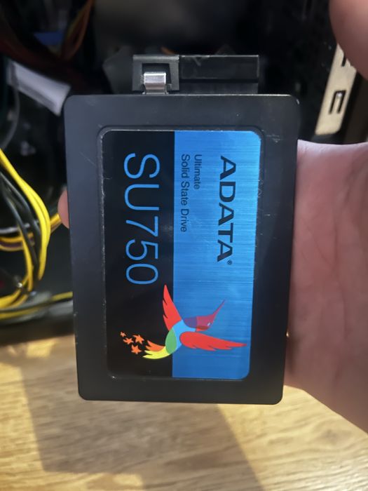 Sprzedam komputer stacjonarny – i7 / 16GB RAM / SSD
