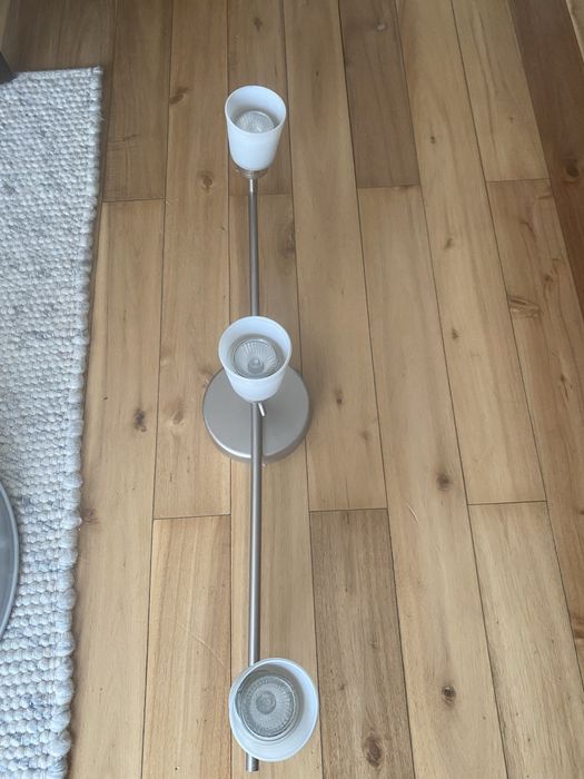 Trzy lampy ikea