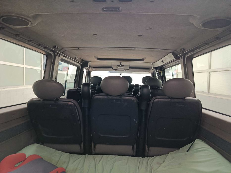 Renault Master 9 lugares