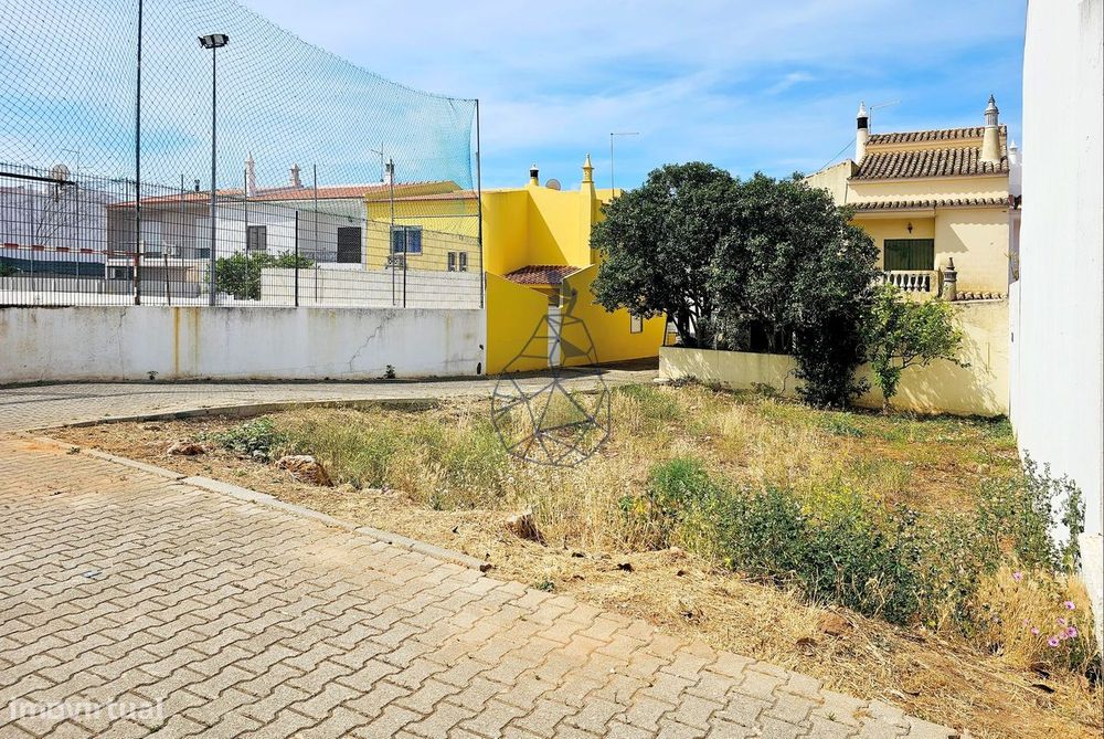 Plot of land for construction for sale near Silves Station