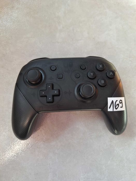 Pad Nintendo Switch Pro, CentrumGrania