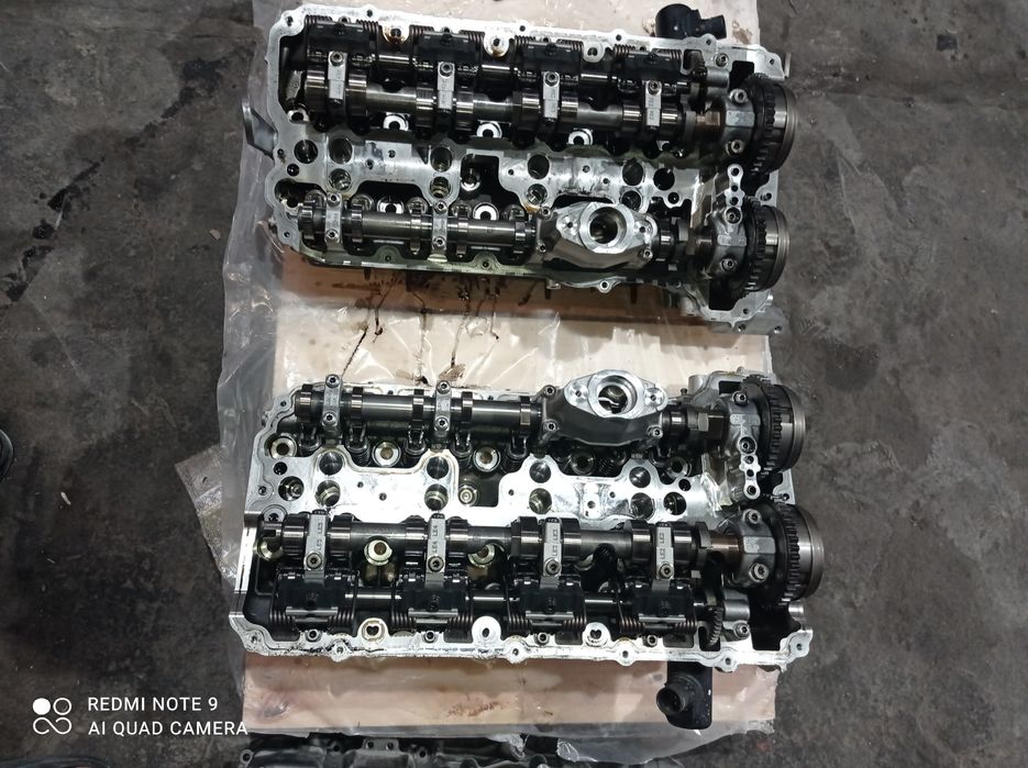Głowica silnika prawa 4.4 V8 N63b44c BMW