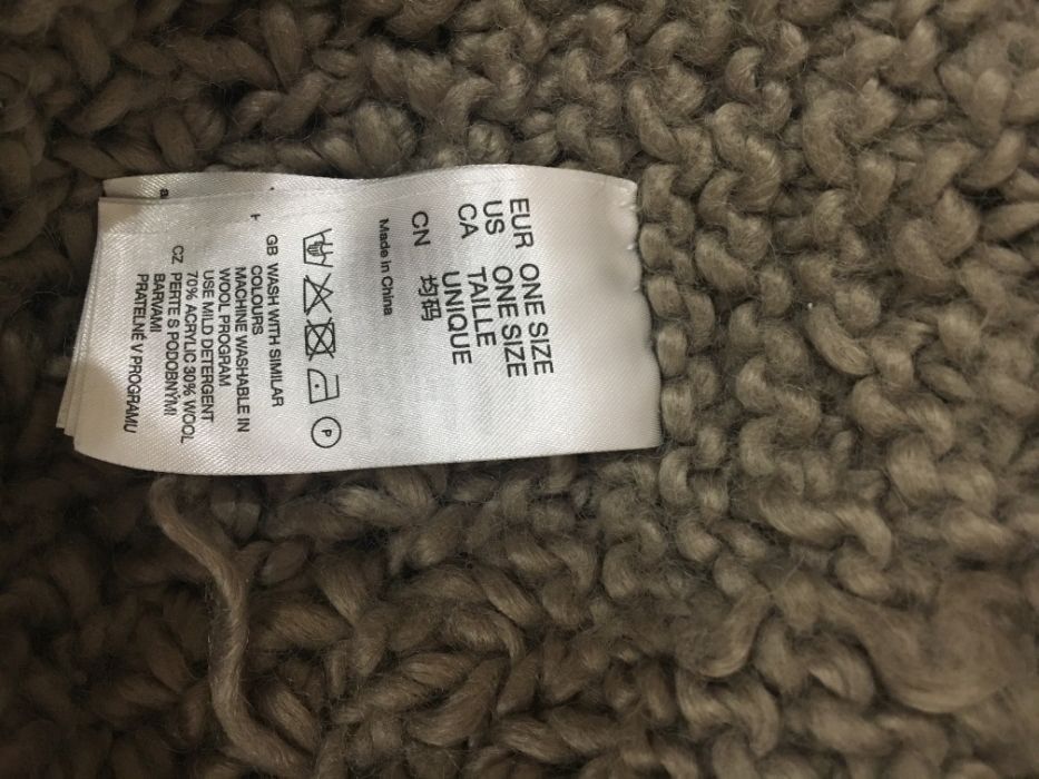 Берет оливковый, акрил и шерсть