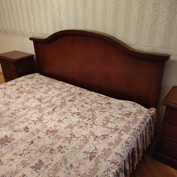 Ліжко (кровать) двоспальне+ 2 тумби.