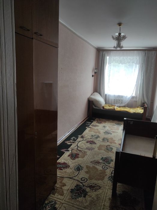 Здам    3   ну. Квартиру   в центрі .