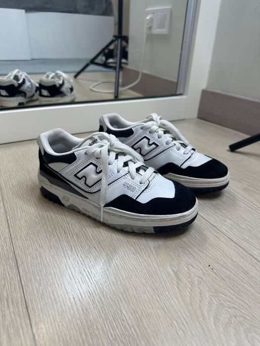 New Balance 550 pretas e brancas