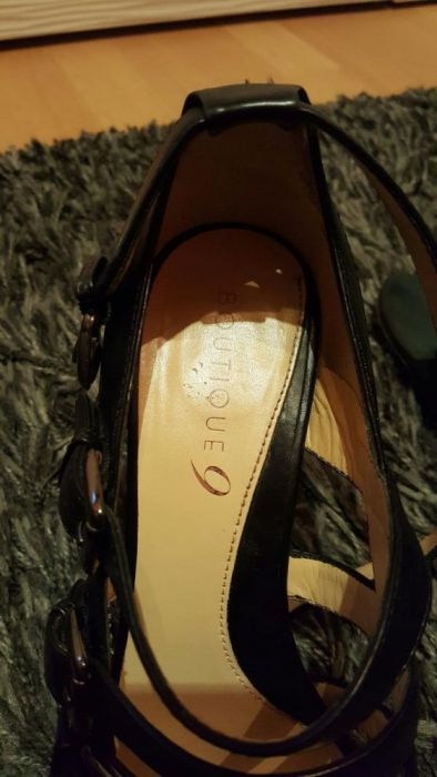 Sapatos/Sandalia Boutique 9M