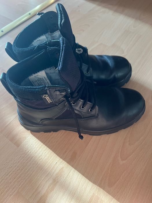 Продам черевики 42 р