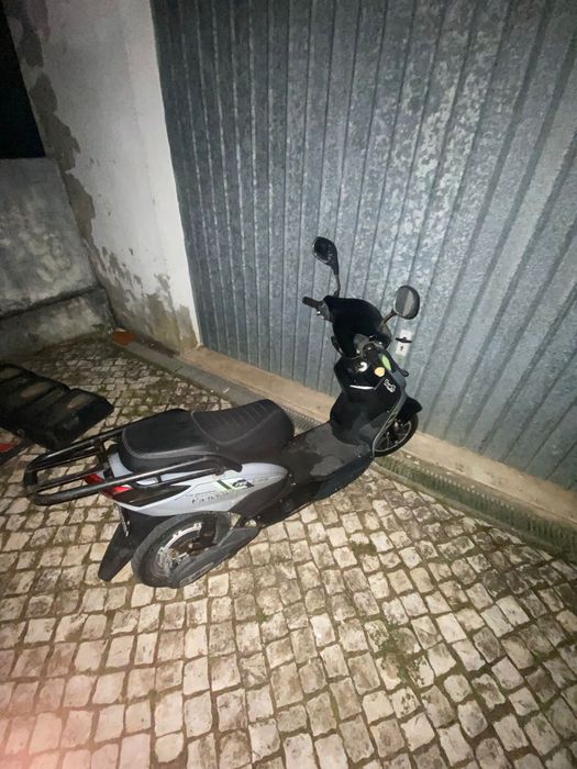 Scooter Elétrica Goose | Bateria Viciada