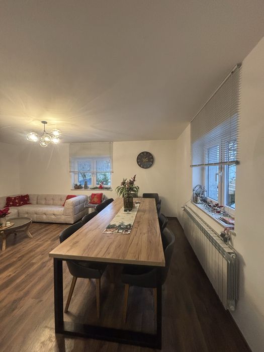 Domek w dolinie .kolo Krynicy zdrój