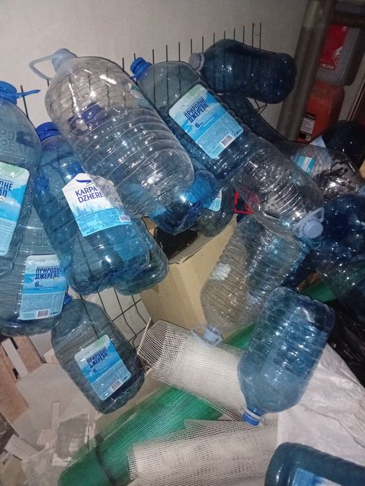 Пляшки бутилки з під води 5-6л