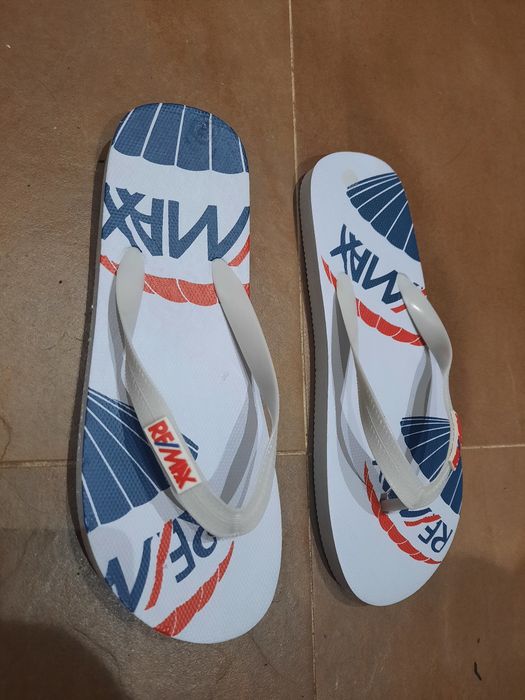 Chinelos da Remax n°40
