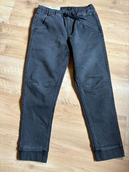 Spodnie jeansy chłopięce czarno 140