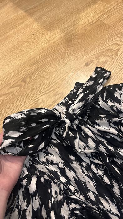 Святкова блуза в цікавий принт